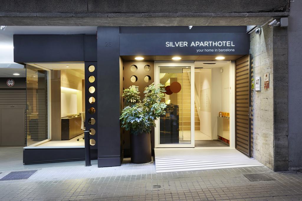 อพาร์ตโฮเต็ลซิลเวอร์ Hotel บาร์เซโลนา ภายนอก รูปภาพ